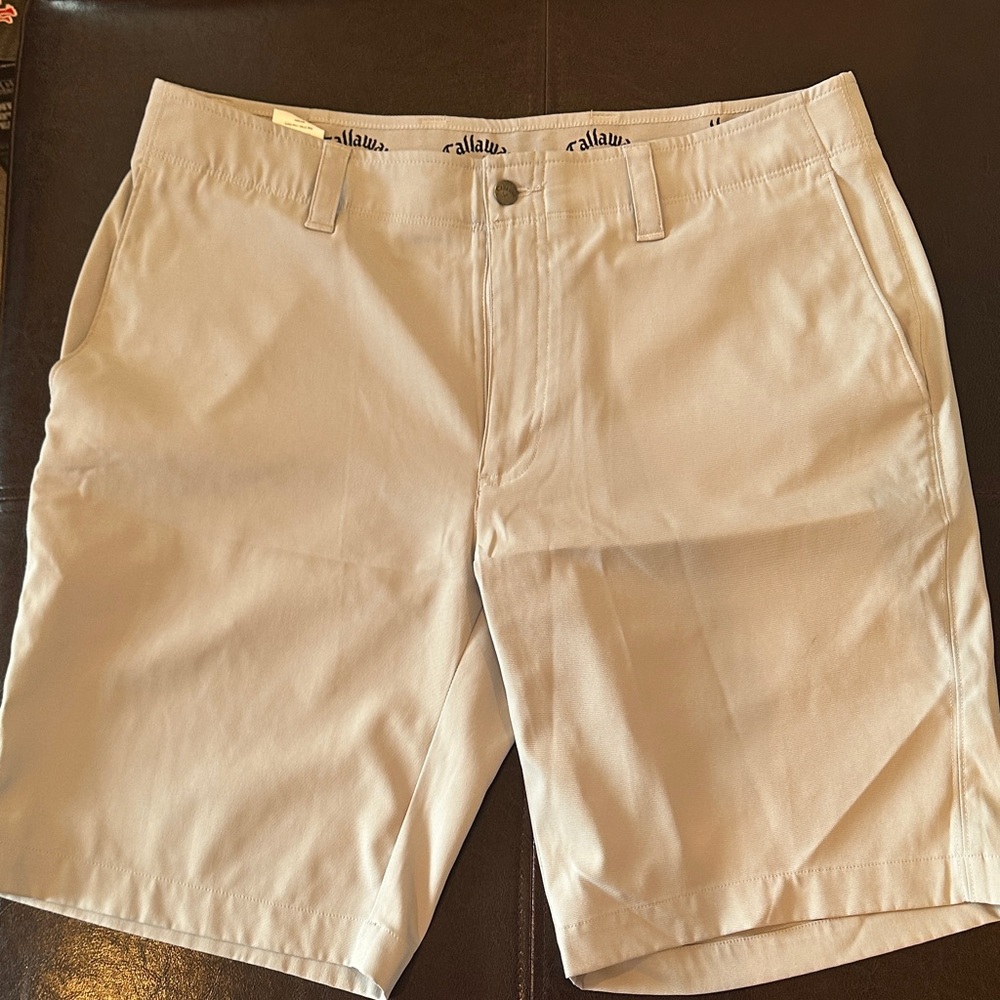 Callaway Light Gray Flat Front Shorts for Casual Wear